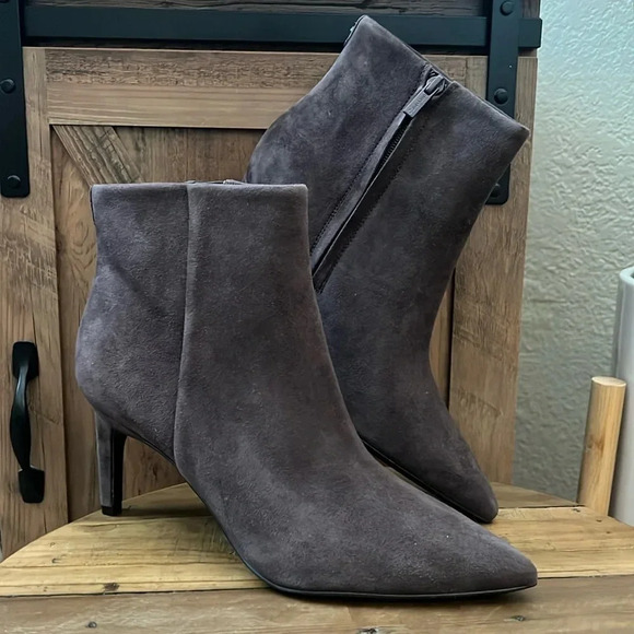 Calvin Klein Women's Senly Ankle Boots - 10M Dark Brown Suede - New - Picture 1 of 10